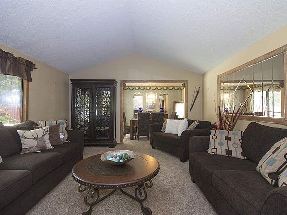 3rd image of 10809 N Humboldt Dr