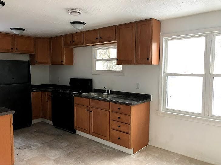 1st image of 113 E 30th St #2