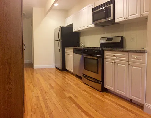 Rented by R&R Management | media 35