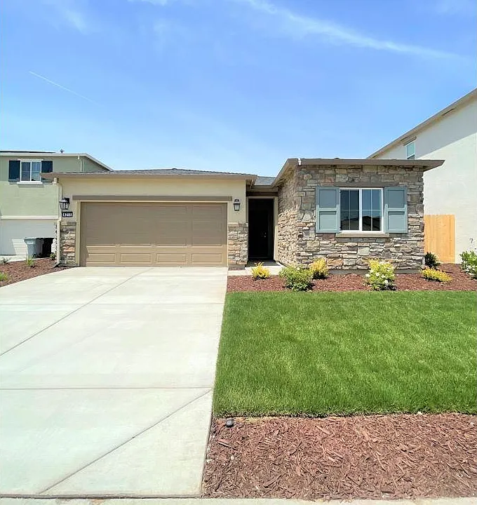 4211 Candle Ct