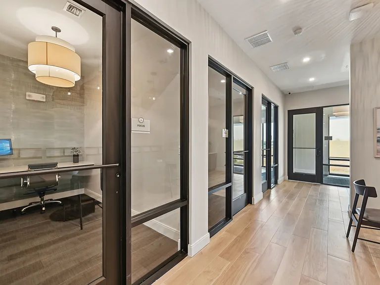 The Concord Luxury Apartments — Photo 32