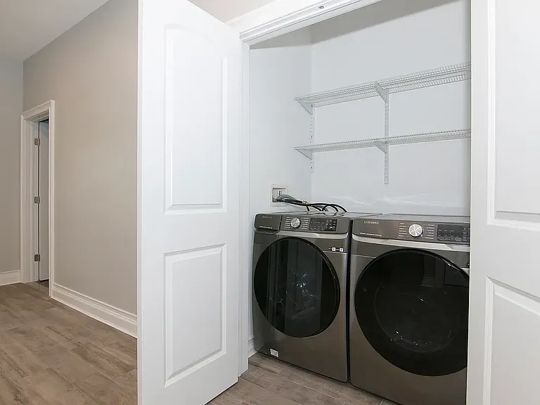 4110 20th Ave #2 — Photo 2