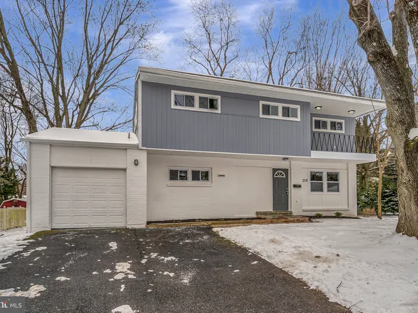 1318 Quincy Dr, Wilmington, DE 19803