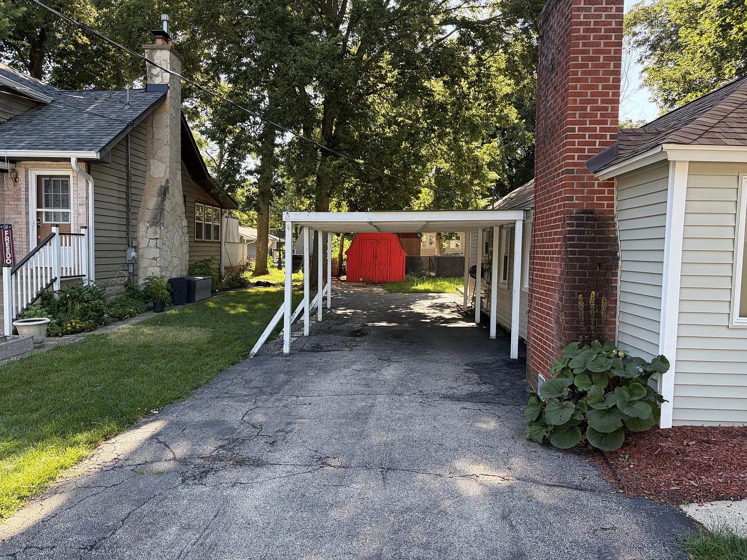 2 bed, 819 sqft, $2,000 — Photo 2