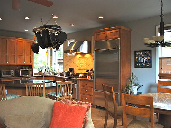 4th image of 7436 Wellington Way