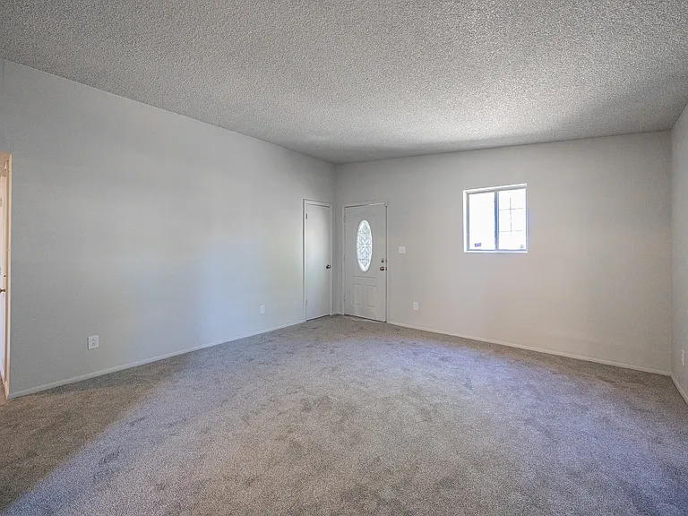 1423 E Virginia Ave — Photo 10