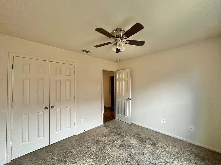 2311 Price Dr — Photo 16