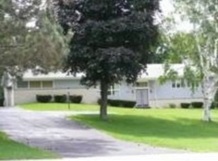 211 Heder Dr, Slinger, WI 53086