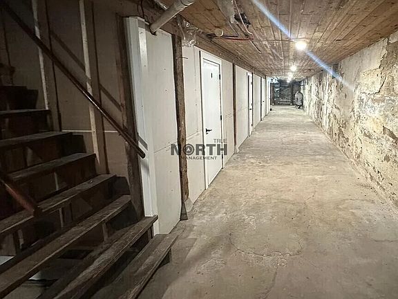 2nd image of 605 Carlson Pl #4