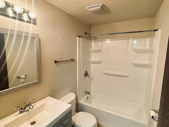 5th image of 206 Goulding St #208