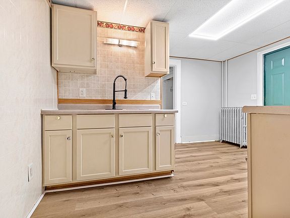 4th image of 314 Spruce St E #1