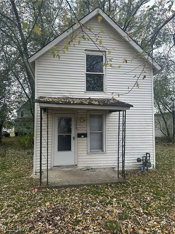 1308 4th St NE photo 1