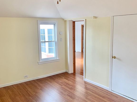 4th image of 1652 Stewart Ave Floor 2