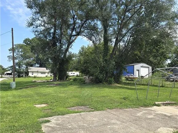 111 C, Rayville, MO 64084