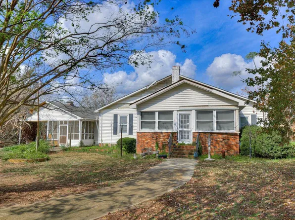 1300 Terry Dr, Wrens, GA 30833