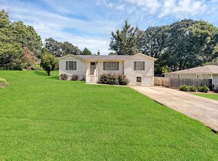 979 Pinehurst Dr SE, Smyrna, GA 30080