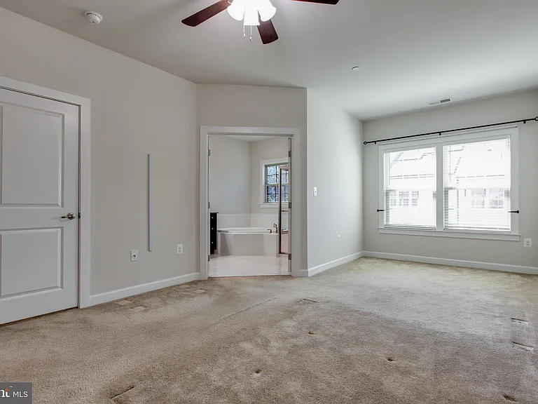 7311 Taylors Hill Ln — Photo 23