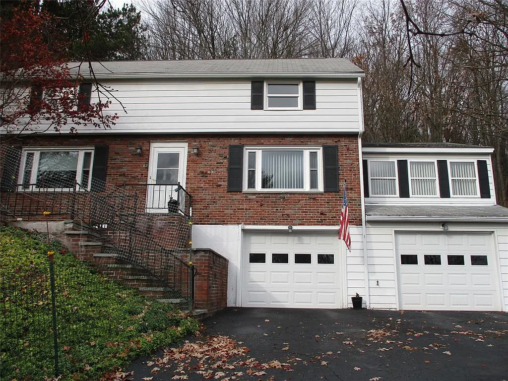 247 Smith Hill Rd photo 1