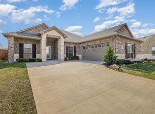 202 Ringold Rd, Red Oak, TX 75154