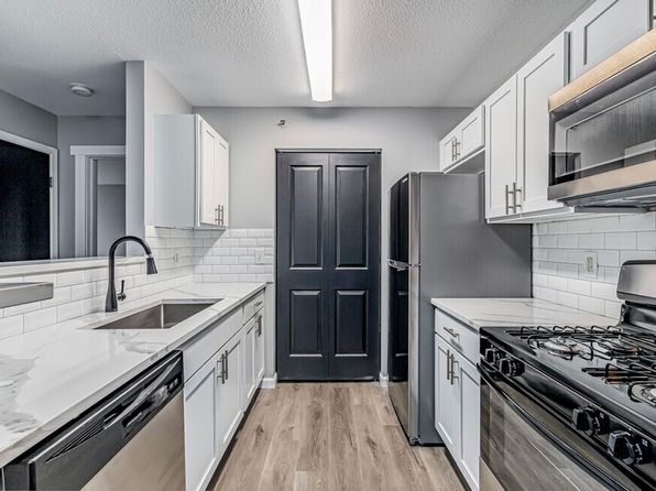 9076 Charlotte Ct