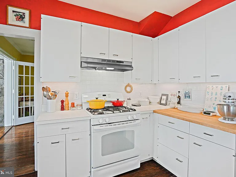 3612 Albemarle St NW — Photo 11