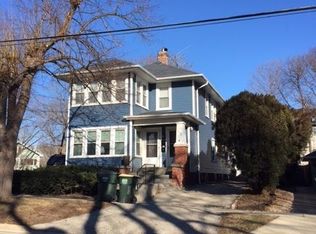 312 W Maple Avenue #First Floor, Libertyville, IL