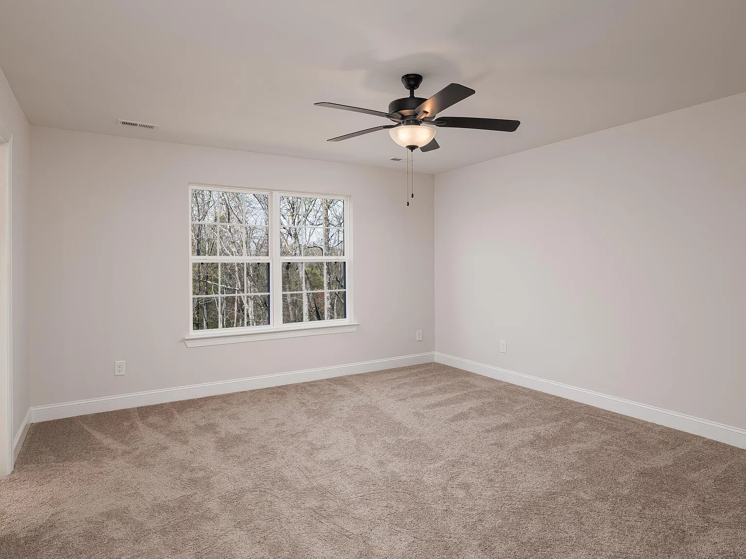 4 bed, 3.5 bath, 2580 sqft, $2,900 — Photo 4