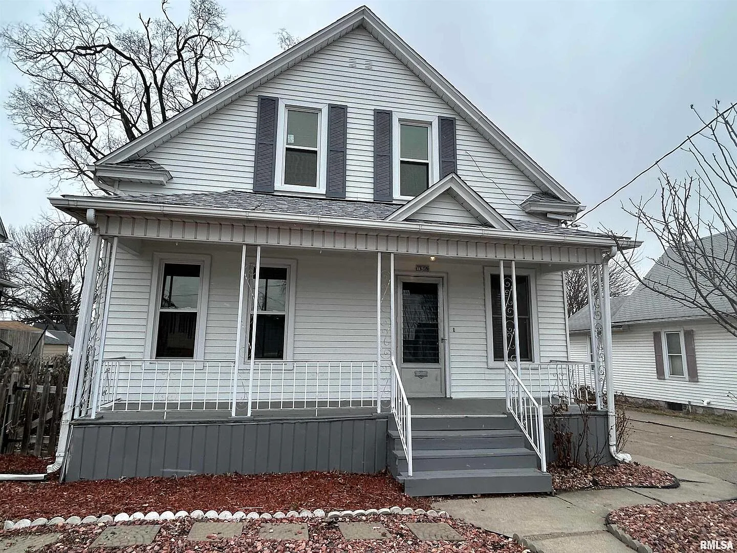 1608 W Pleasant St photo 1