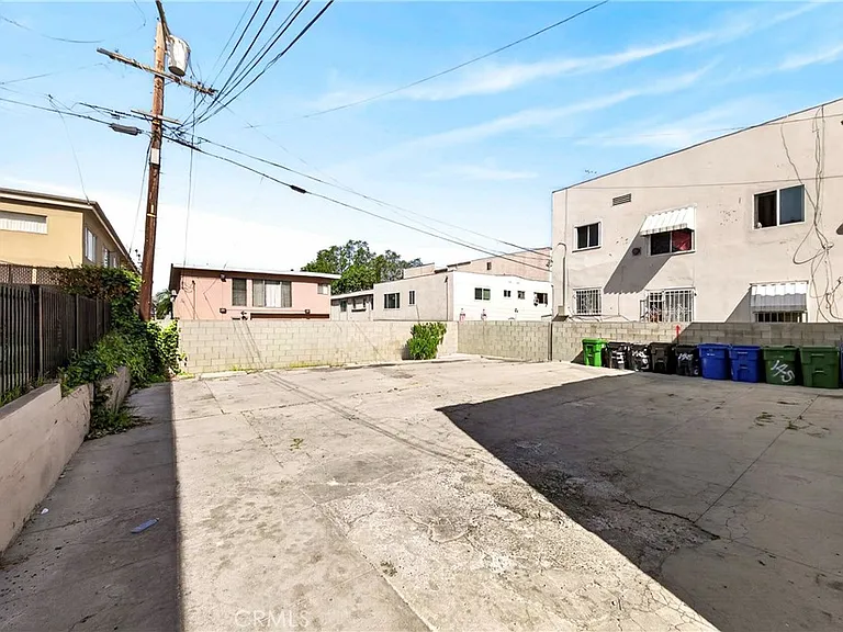 139 S Manhattan Pl — Photo 38