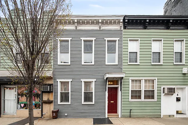 Rented by Block & Lot Real Estate | media 22