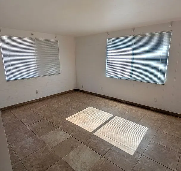 2053 N Alvernon Way — Photo 14