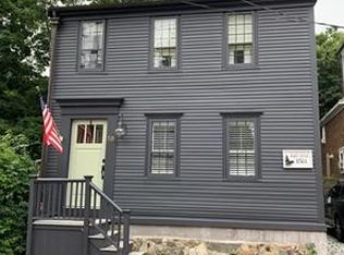 19 Kent St, Newburyport, MA 01950