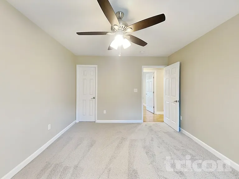 1026 Chelsea Dr — Photo 6