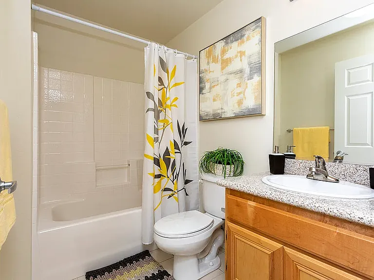 Golden Valley Luxury Apartments — Photo 8