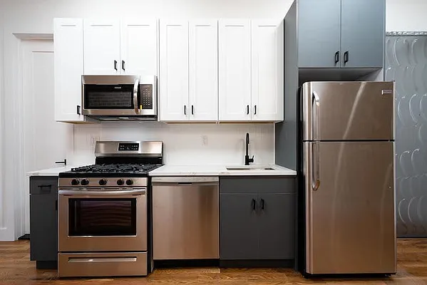 Rented by Brick&Mortar | media 14