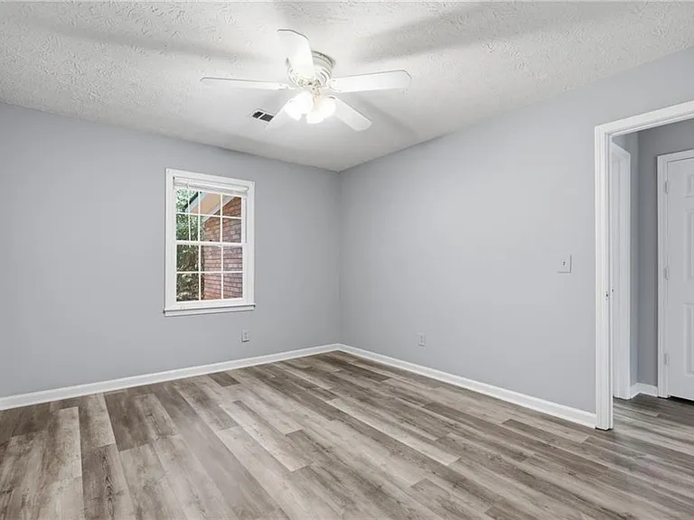 432 Charleston Ln #432 — Photo 16