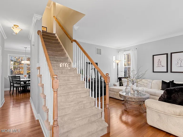 19 Danella Way — Photo 18