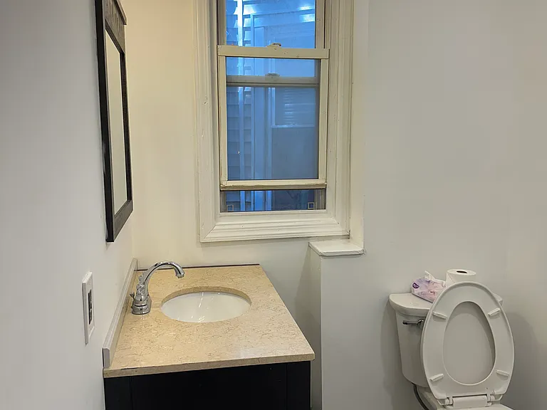 186 James St #1 — Photo 7
