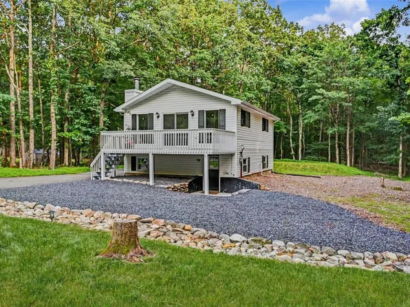 130 Starlight Dr, Effort, PA 18330