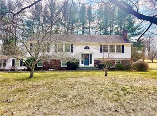 12 Locust Dr, Bedford, NY 10506