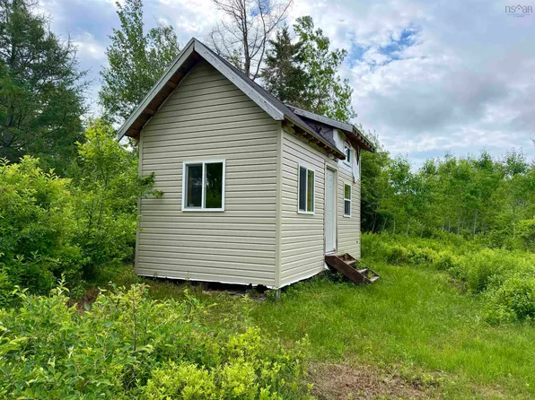 N Wallace Bay Rd, Wallace, NS B0K 1M0