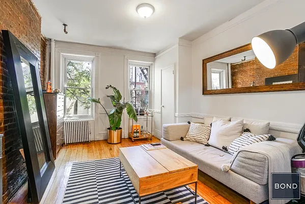 Rented by Bond New York | media 12