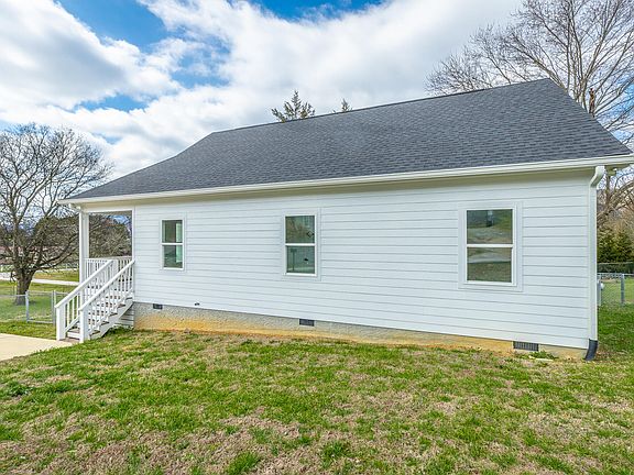 4th image of 9443 Williams St