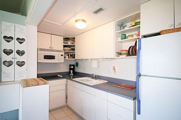 3rd image of 611 Palm Ave #30