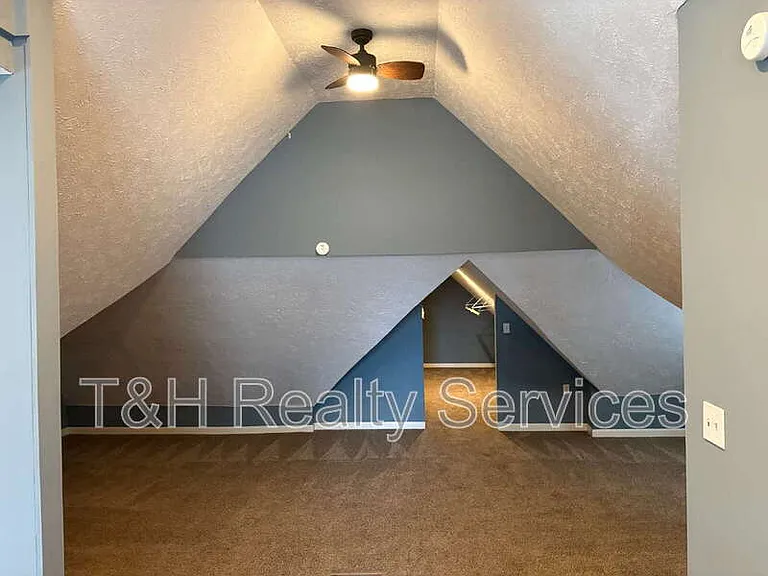 422 Iowa St — Photo 28