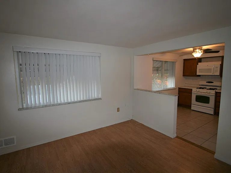211 W Cherryhill St #2 — Photo 7