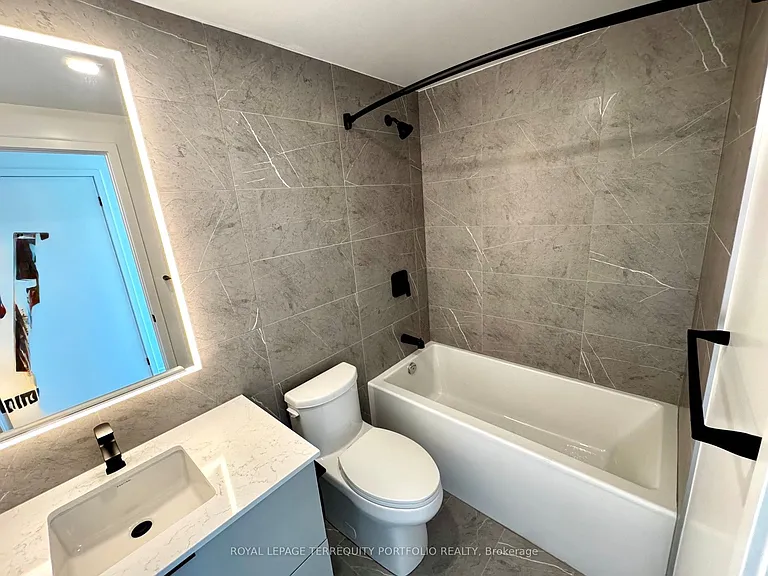 609 Sherbourne St #3102 — Photo 6