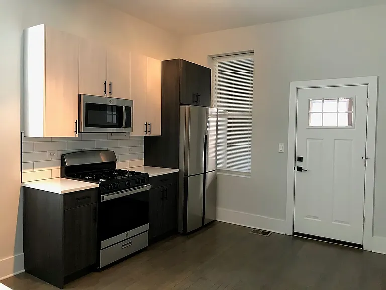 2229 W Cullerton St #2F — Photo 5