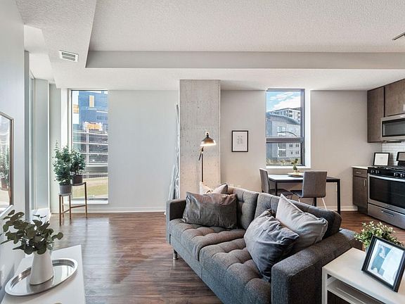 5th image of 811 Washington Ave S APT 914