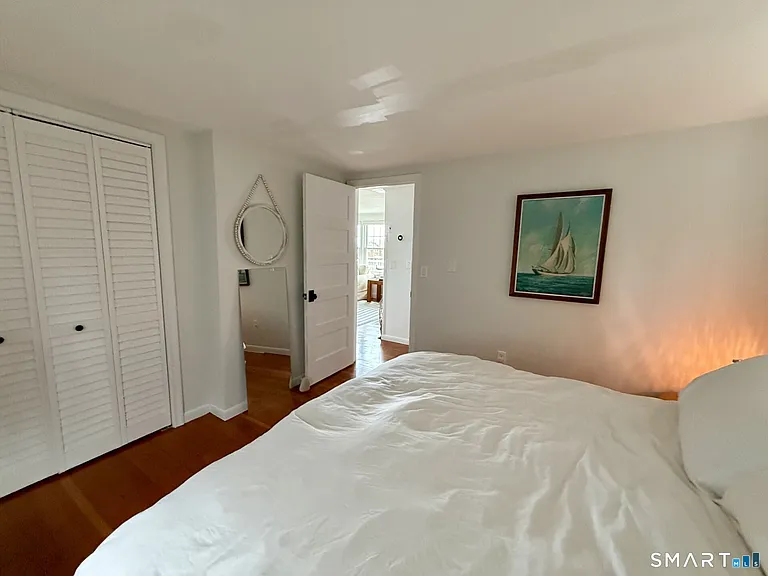 10 Reeves Ave — Photo 14
